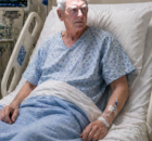 Hollywood icon Mark Harmon is reportedly going through a difficult health challenge, raising concern among fans around the world.